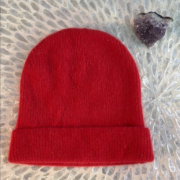 UO Kimchi Blue soft fuzzy mohair style poppy red beanie hat - Picture 1 of 4